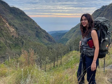 img-title 7 Tahun Jadi Anak Gunung, Adinda Thomas Kuat Bawa Beban 50 Kg