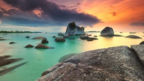 Nikmati Surga Tersembunyi Tanjung Kelayang dengan 4 Aktivitas Seru Ini