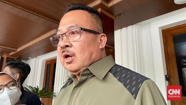 Usul Polres Malang agar pertandingan digelar sore ditolak. TGIPF menyinggung ada pihak 'kuat' yang menentukan jadwal tetap malam hari.