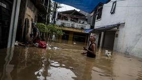 Anies Klaim Banjir Jakarta Surut Dalam Waktu 6 Jam