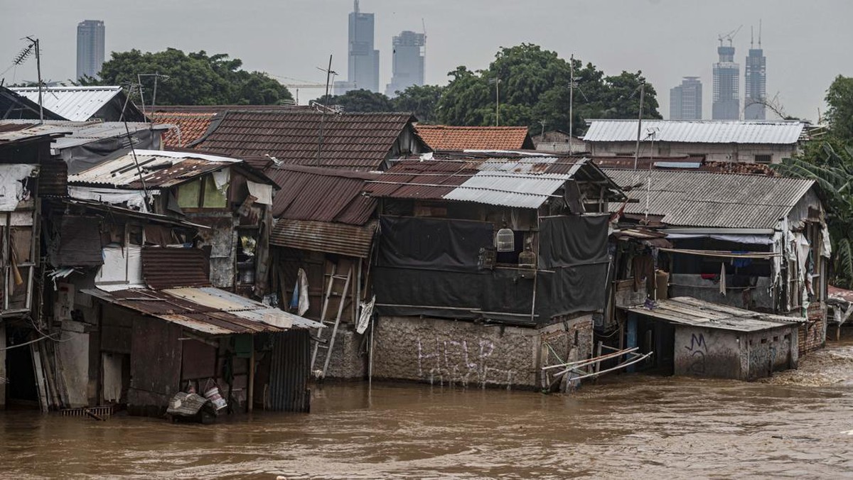 FOTO: Banjir Rendam 68 RT di Jakarta