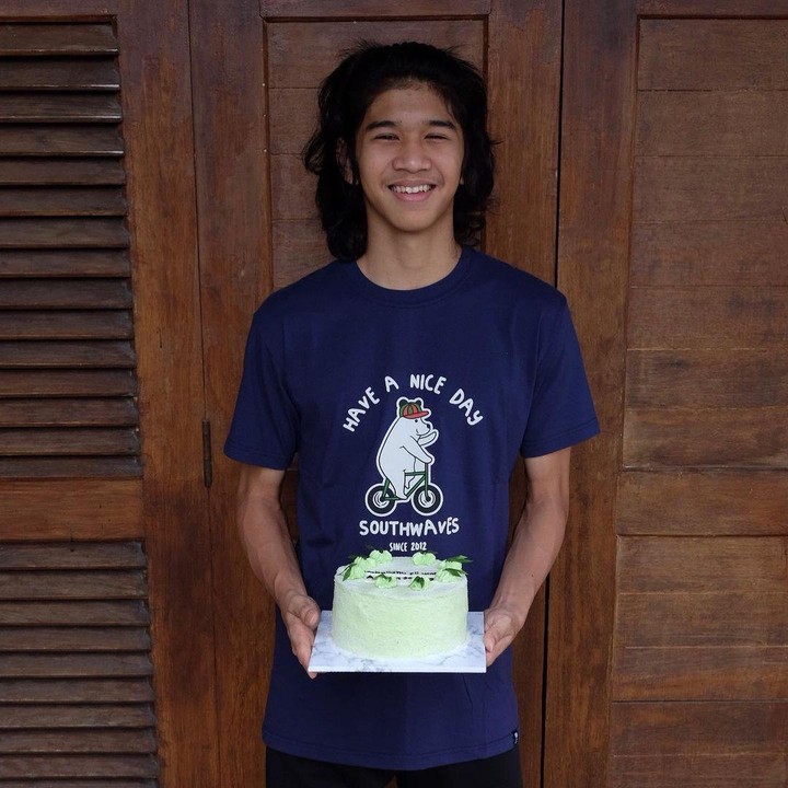 <p>Sejak masih kecil, Ayman telah memiliki ketertarikan di bidang olahraga bulu tangkis. Saat ini ia bergabung dalam klub bulu tangkis PB Djarum. (Foto: Instagram @modjo.ayman & @pakduta)</p>