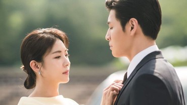 Drama Baru Kang Ha Neul 'Curtain Call' Debut dengan Rating Menjanjikan