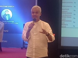 Ganjar Bicara Persahabatan Jateng-Sulsel saat Ditanya Capres di Makassar