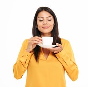 5 Manfaat Minum Air Madu Hangat Setiap Pagi untuk Kesehatan dan Kecantikan Kulit