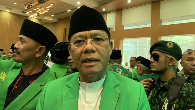 Plt Ketum PPP mengatakan akan membahas dengan para ulama terkait dukungan yang akan diberikan bagi calon yang bakal diusung partai tersebut pada Pilpres 2024.