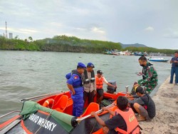 Ambil Topi Jatuh ke Sungai, Pria Cilegon Hilang Terseret Arus
