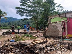 Pabrik Tahu Lenyap Tak Tersisa Diamuk Sungai Cibareno Sukabumi