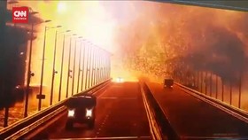 VIDEO: Momen Ledakan di Jembatan Kerch Rusia. 3 Orang Tewas