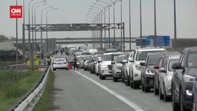 VIDEO: Jembatan Kerch Rusak, Pengendara Antre 10 Jam Untuk Melintas