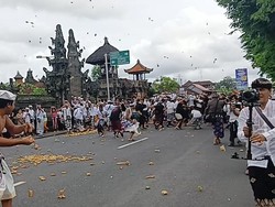 Keunikan Tradisi Mesalaran di Desa Adat Padang Luwih