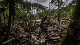 FOTO: Banjir Bandang Terjang Bayah