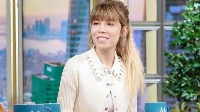 Former Nickelodeon Star Jennette Mccurdy Reveals Her Late Mom Vrogue 0143