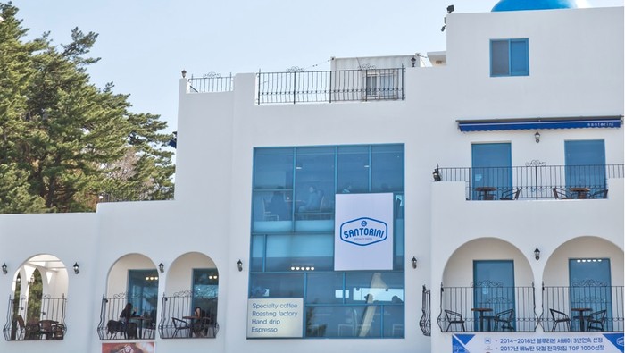 Miliki View Aesthetic, Intip Rekomendasi Outdoor Cafe Ter-Hits di Korea!