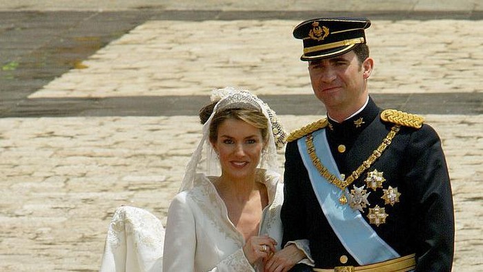 Bukan Kate Middleton, Ternyata Gaun Pengantin Kerajaan Termahal Dipakai Bangsawan Ini! Harganya Rp122 Miliar