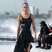 Rok Jenis Ini Diprediksi akan Jadi Tren Fashion yang Viral di Tahun 2023, Tertarik Pakai?