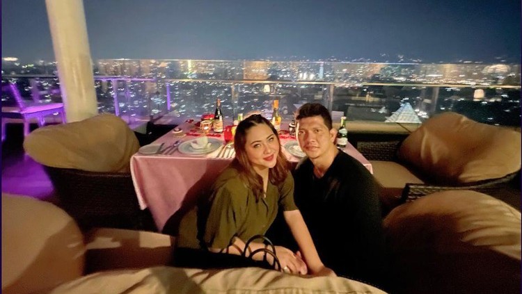 Audy Item Ungkap Sifat Asli Iko Uwais