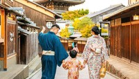<p>Babymoon kali ini, Tiffany dan Chef Arnold memilih Kyoto sebagi tempat tujuannya. Ini merupakan kehamilan kedua Tiffany, Bunda. (Foto: Instagram @tiffanysoetanto)</p>