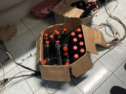 Ini Puluhan Botol Obat Ternak di Kanjuruhan yang Diduga Polisi Miras