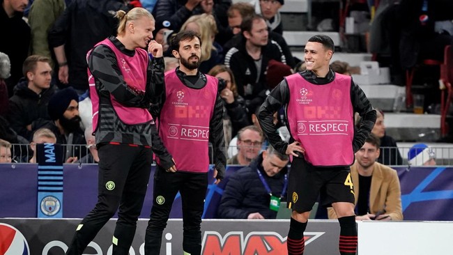 Erling Haaland hanya duduk di bangku cadangan saat Manchester City ditahan imbang Copenhagen di Liga Champions. 