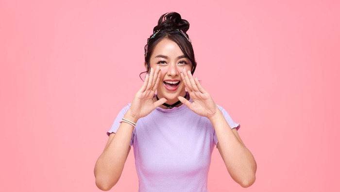 Pakai Makeup Bisa Merusak Kulit? Oh NO, Cari Tahu Cara Pilih Produk yang Aman!