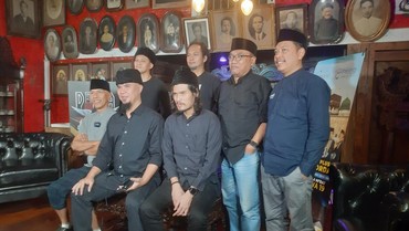 img-title Dewa 19 Akan Berangkat ke Tanah Suci Laksanakan Umrah Bareng