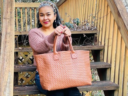 Kisah Sukses Wanita Salatiga Jadi Desainer Tas Kulit di AS, Sempat Kerja di Restoran