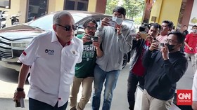 Ketua Komdis PSSI hingga 10 Perwira Polisi Tiba di Polda Jatim