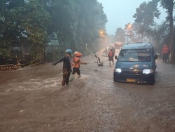 Pilu Mahasiswi IPB Pemotor Terseret Banjir di Bogor Belum Ketemu