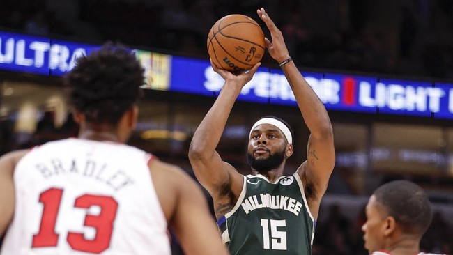 Pemain timnas basket Indonesia Marques Bolden mencatatkan kiprah apik dengan tampil sebagai pemain inti dan melesakkan 21 poin bersama Milwaukee Bucks.