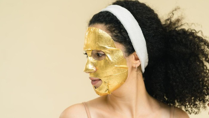 Ada Skincare yang Miliki Kandungan Emas, Apa Manfaatnya Sih?