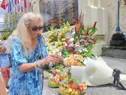 20 Tahun Tragedi Bom Bali, Monumen Penuh Karangan Bunga