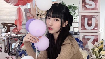 img-title Beredar Foto Ibunda Suzy Melakukan Kegiatan Amal, Profesi Jadi Sorotan