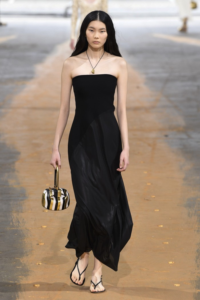 NEW-YORK, USA - SEPTEMBER 13: A model walks the runway during the Gabriela Hearst Ready to Wear Spring/Summer 2023 fashion show as part of the New York Fashion Week on September 13, 2022 in NY. (Photo by Victor VIRGILE/Gamma-Rapho via Getty Images)