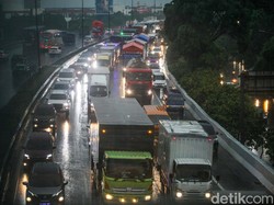 Ada Truk Mogok, Tol JORR Arah Kampung Rambutan Macet 4 Kilometer