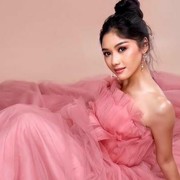 Ini 5 Potret Anggun Erina Gudono Calon Menantu Presiden Jokowi!