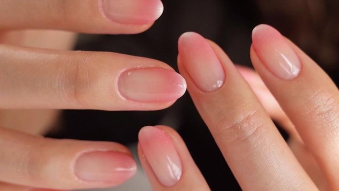 Cara Membuat Blush Nails yang Viral di TikTok