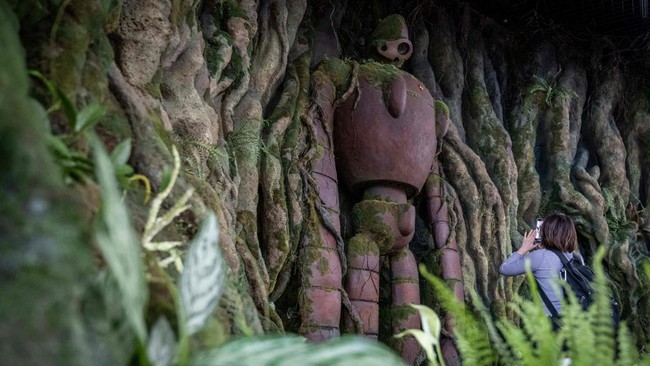 FOTO: Bermain Jadi Karakter Anime Ikonik di Ghibli Theme Park Jepang