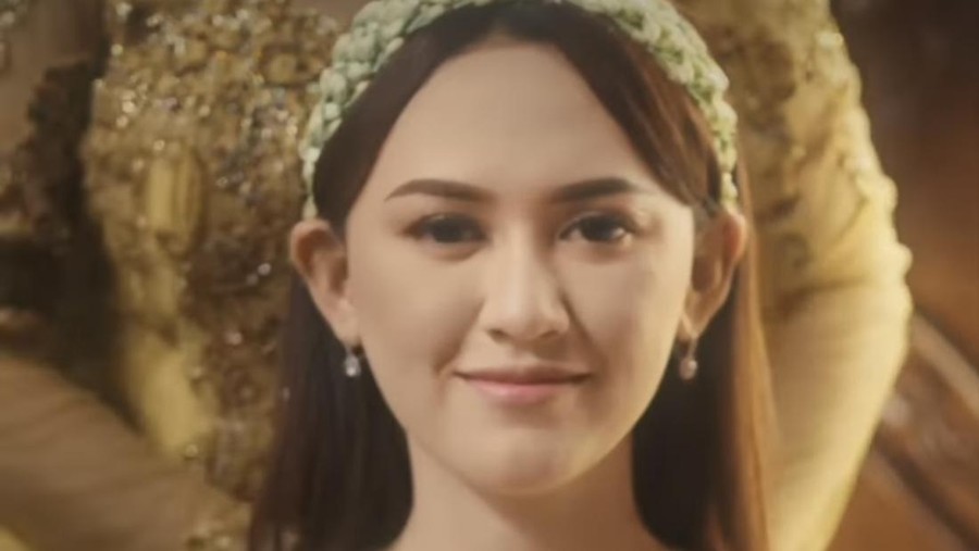 Happy Asmara jadi pengantin Happy Asmara jadi pengantin