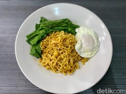 Mengikuti Tips Bikin Mie Instan ala Warmindo, Ternyata Beneran Enak!