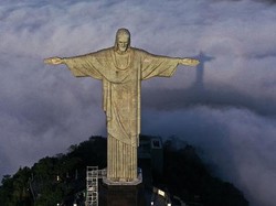 Brasil Libas Korea, Patung Kristus Rio de Janeiro Berubah Hijau Kuning