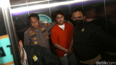 img-title Rizky Billar Ngaku Lesti Akan Cabut Laporan, Ini Penjelasan Polisi