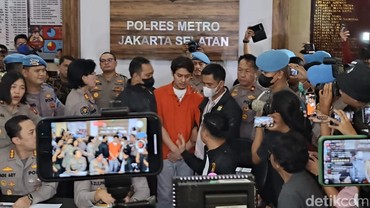 Rizky Billar Kenakan Baju Tahanan dan Resmi Ditahan!