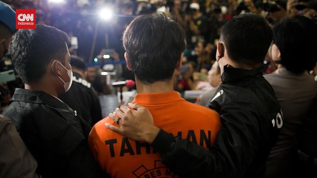 Lesti Kejora yang melaporkan suaminya atas KDRT ke polisi itu kini resmi mencabut laporannya dari Polres Metro Jakarta Selatan.