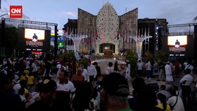 VIDEO: Sendu Melepas Merpati di Peringatan 20 Tahun Bom Bali