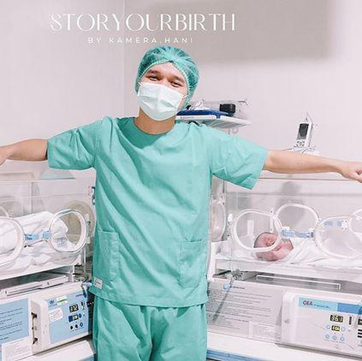 <p>Anisa juga menerangkan bahwa ada dua pertimbangan dari keputusan tersebut. Yang pasti, ini demi kesalamatan putri-putrinya. "Ada 2 pertimbangan yang bikin kita berdua galau segalau2nya, karena ini menyangkut keselamatan bayi2 kami. (Foto: Intagram @anisarahma_12 dan @anditodwis)<br /><br /><br /></p>