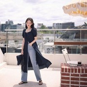 7 OOTD Pakai Celana Jeans di Berbagai Aktivitas, dari Hangout hingga Ngantor!