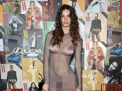 Emily Ratajkowski Pakai Naked Dress di Karpet Merah, Underwear Terekspos