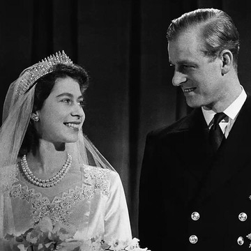 4 Fakta tentang Gaun Pengantin Ratu Elizabeth II, Sempat Rusak di Hari Pernikahan!