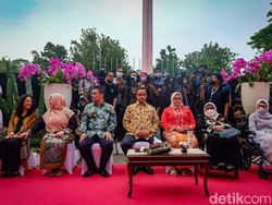 Air Mata di Antara Anies dan Ariza Jelang Tinggalkan Balai Kota